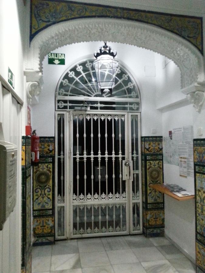 Urban Guest house 2*