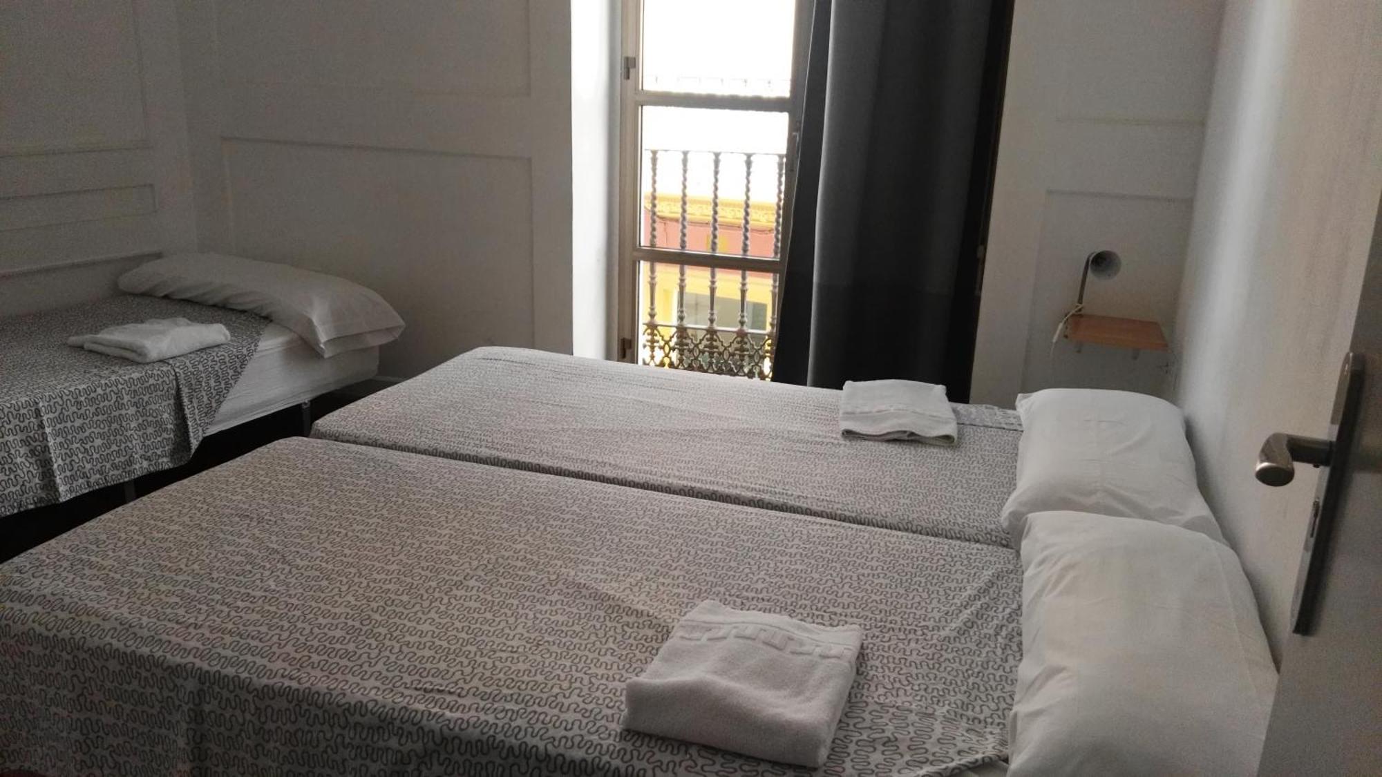 Urban Guest house 2*